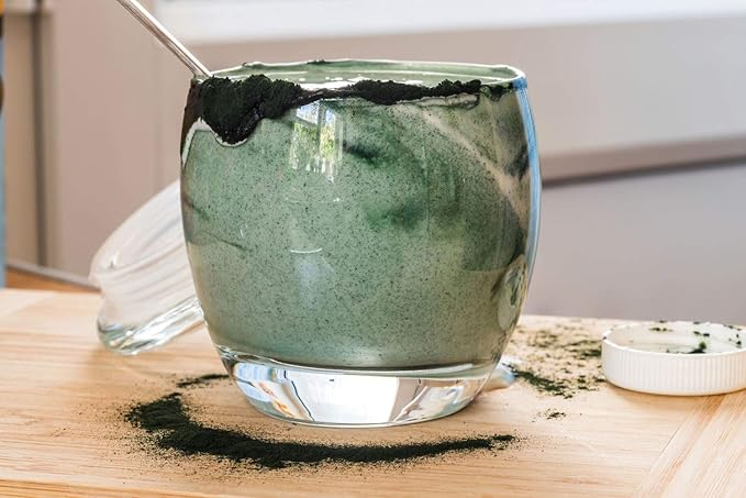 Food to Live Organic Chlorella Powder, 4 Ounces — Non-GMO, Kosher, Raw Green Algae, Vegan Superfood, Bulk, Pure Vegan Green Protein, Rich in Vitamins and Minerals, Great for Drinks, Broken Cell Wall