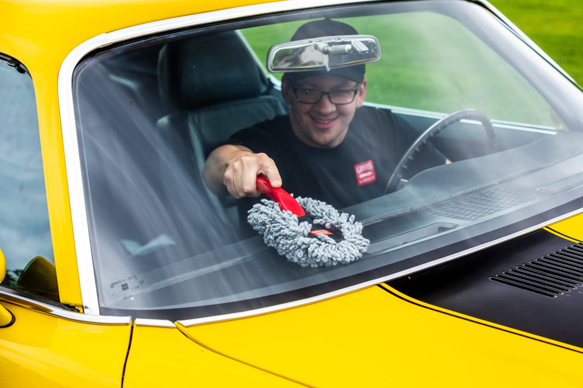Griot's Garage Microfiber Mini Duster for Car Interior Cleaning and Detailing, Cleans Paint, Glass, Chrome, and Trim, Storage Bag Included, 11412