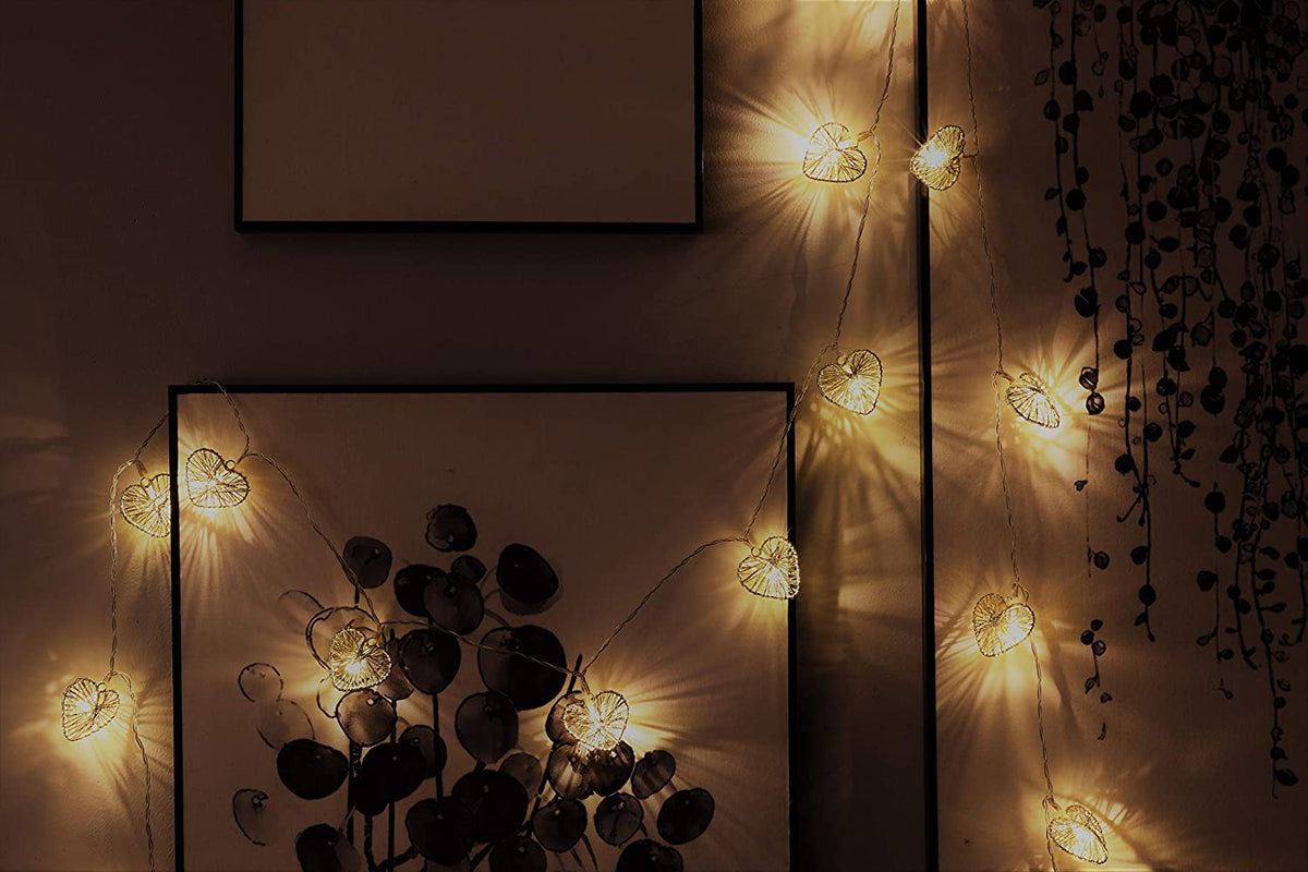 CozyHome – 5,5YD Golden Heart Lights Battery Operated with Remote | Fairy Valentines Garland Lights LED | String Lights Indoor Bedroom Window Mirror and Outdoor | The Valentine's Day Lighted up Decor