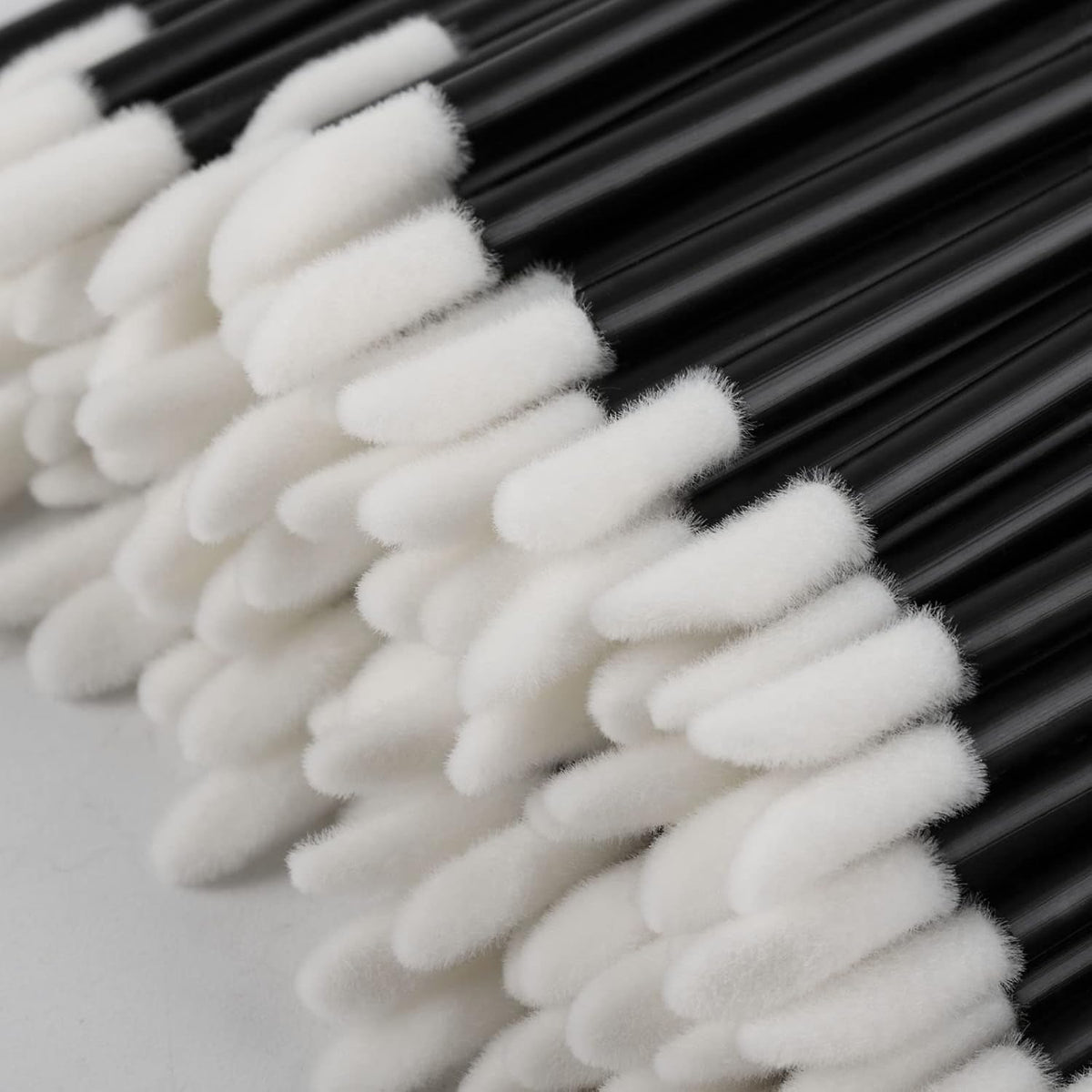 300 Pcs Disposable Lip Brushes, Lipstick Lip Gloss Wands Applicator Tool Makeup Beauty Tool Kits - Black