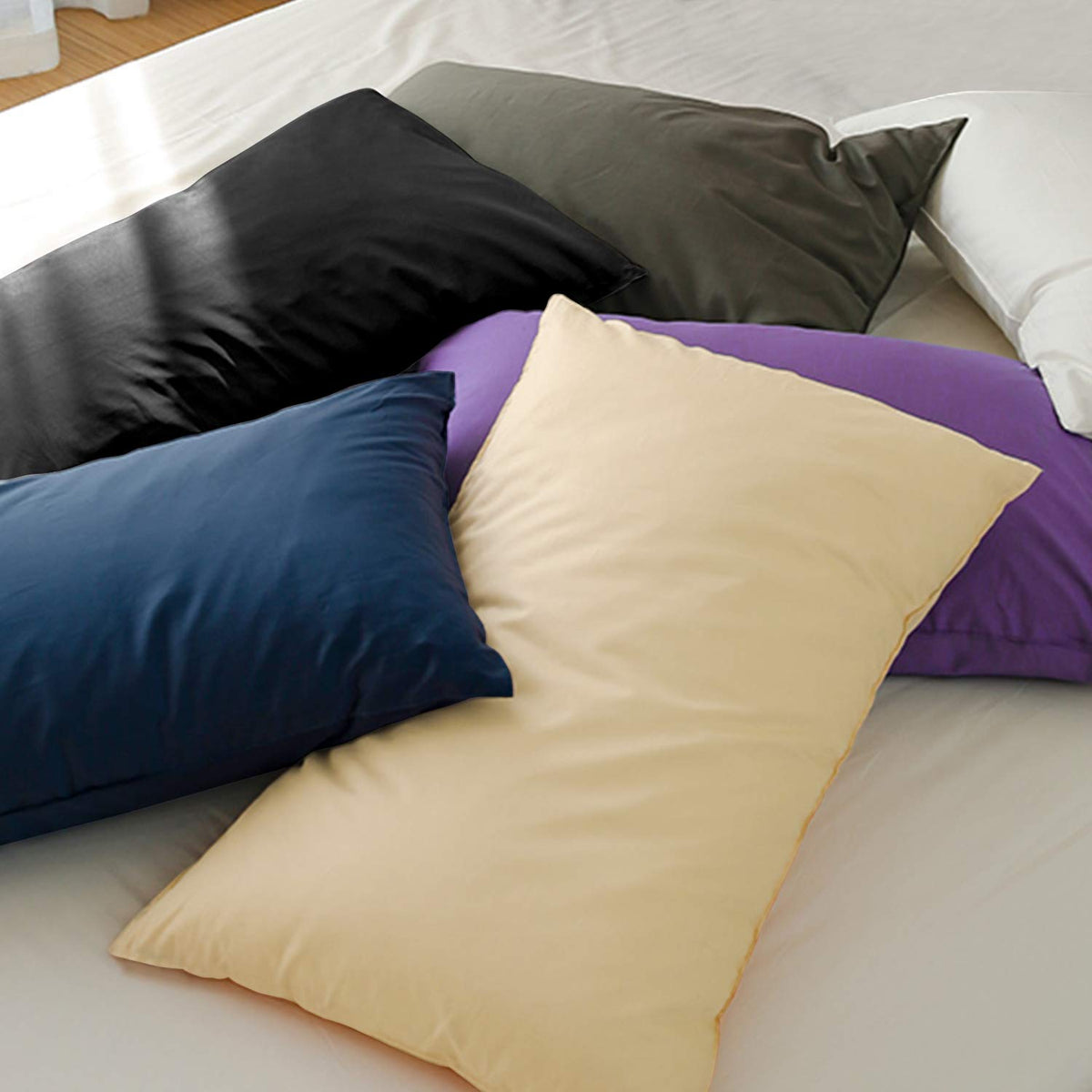 FLXXIE Microfiber Pillow Cases Queen Size Set of 2, Soft Pillowcases with Envelope Closure, Wrinkle Resistant Pillow Covers, 20x30, Purple