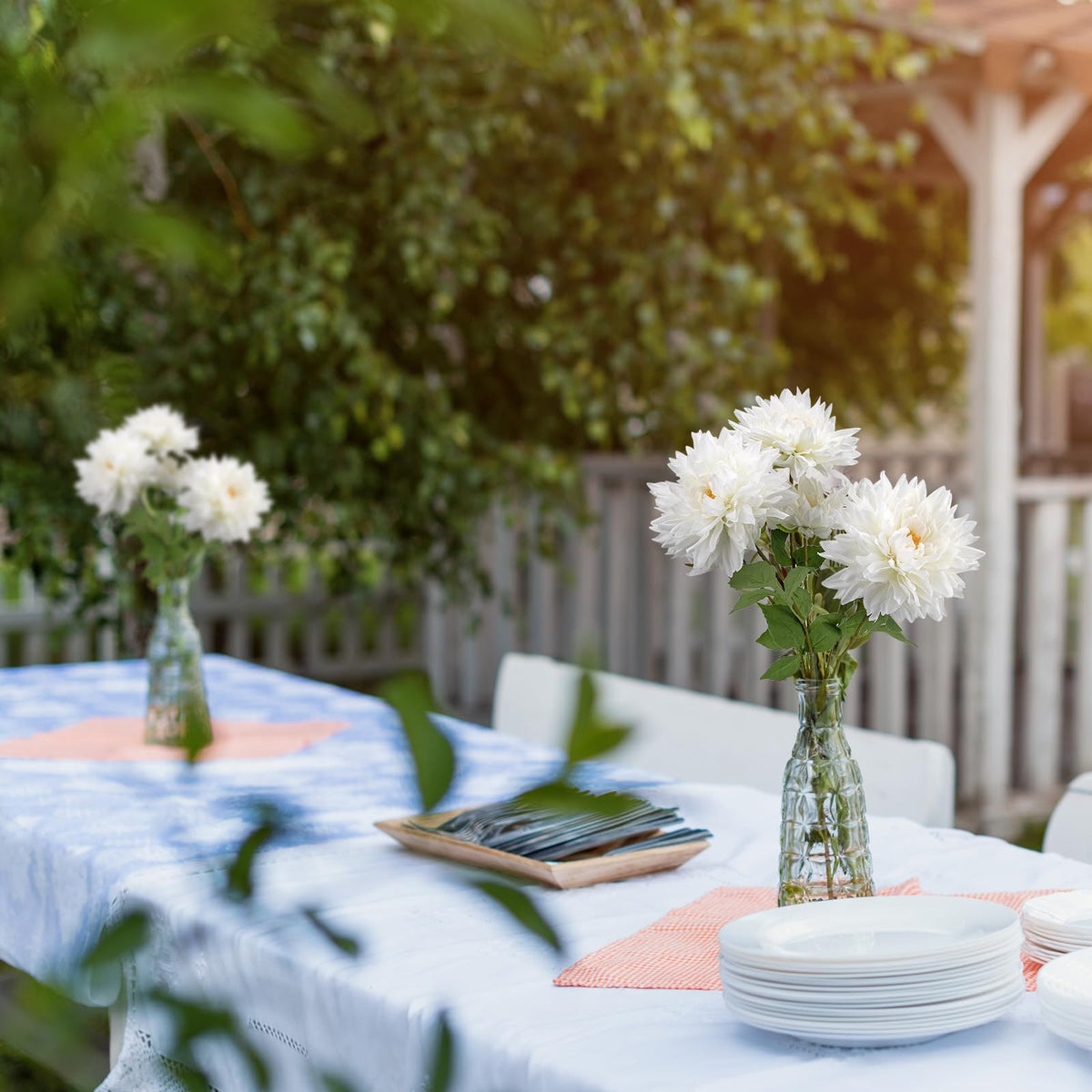 OBDXZHC 6 Pcs 31.5 inch Artificial Dahlia Long Stem White Silk Dahlia Flowers Faux Flower for Indoor Outdoor Kitchen Garden Party Home Wedding Floral Arrangement Decoration (White)