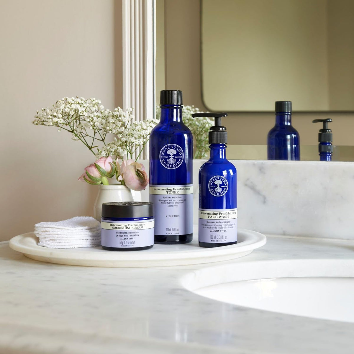 Neal's Yard Frankincense Toner with Aloe Vera & Tripeptide, Toning & Balancing for All Skin Types, Alcohol-Free, Vegan Approved, Cruelty-Free, 200mL