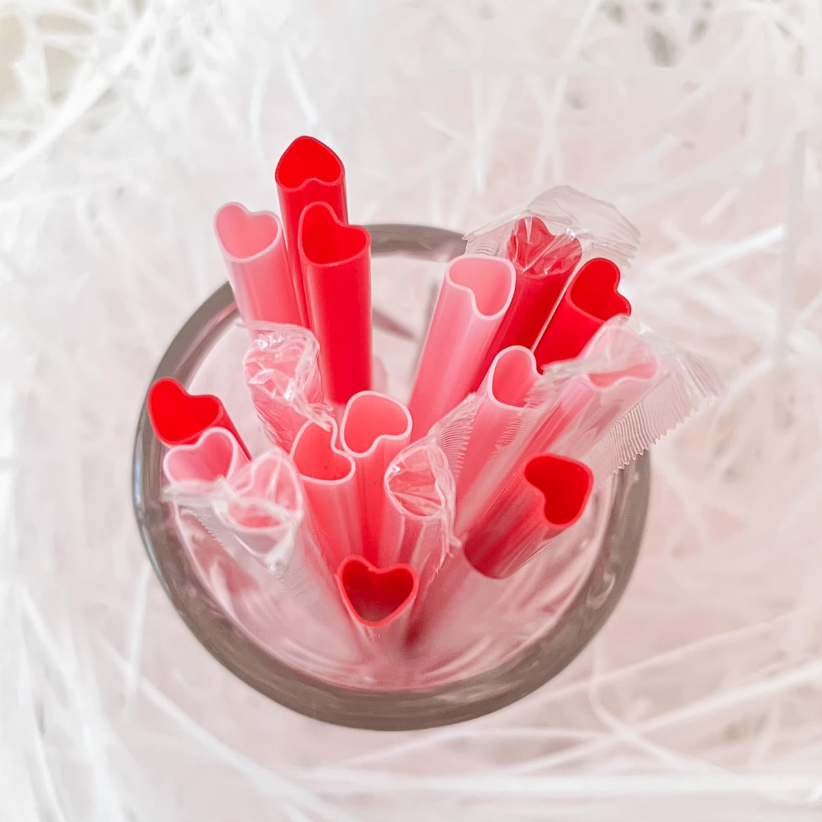 The best MOON 200pcs Heart Shaped Pink & Red Straws Disposable Drinking Cute Straw Individually Wrapped Red & Pink Plastic Straw Valentines day Cocktail Birthday Party Bridal Shower Wedding Supplies