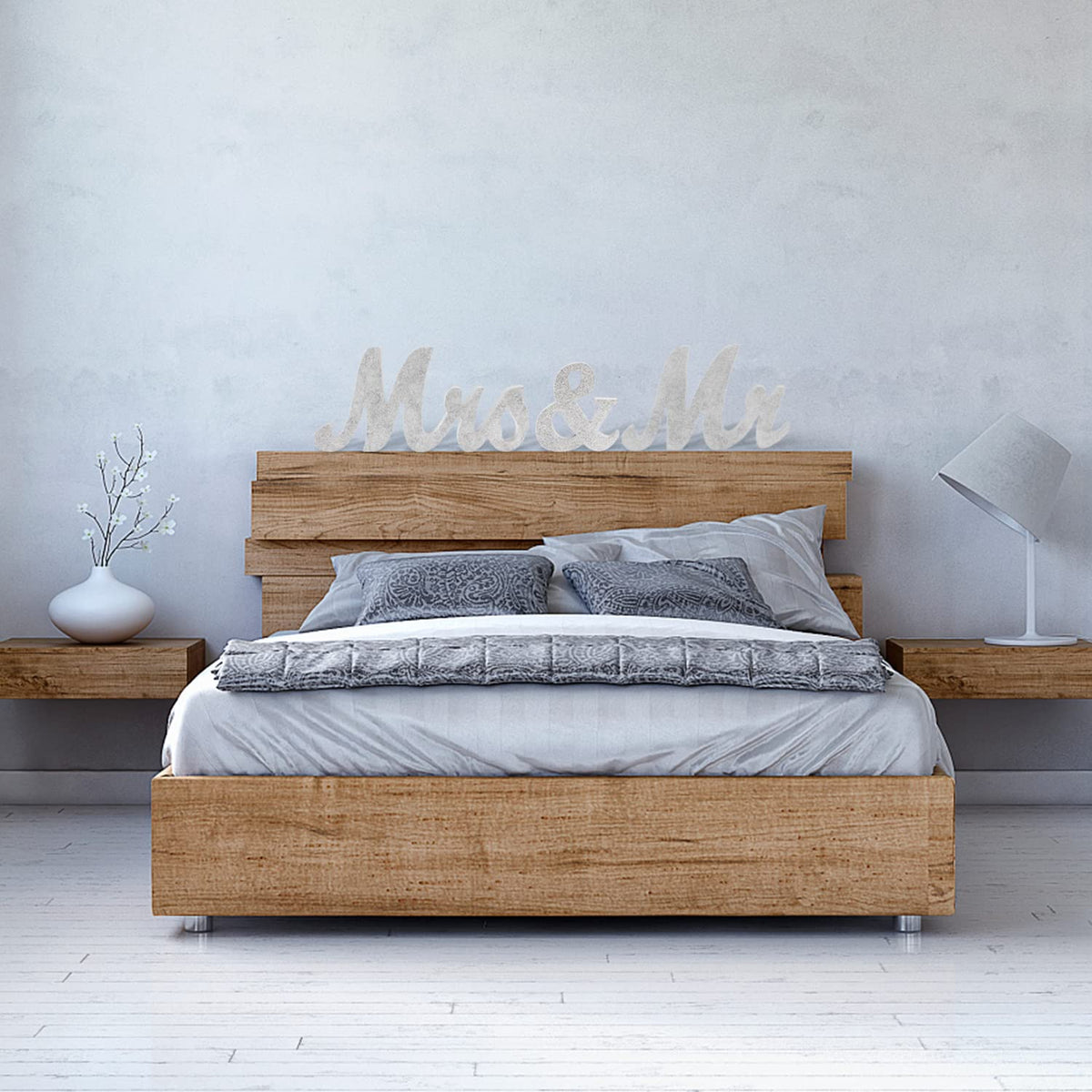 Mr and Mrs Signs Wedding Table Decorations, Wooden Freestanding Letters for Photo Props, Rustic Wedding Decoration, Anniversary Wedding Shower Gift (Silver)