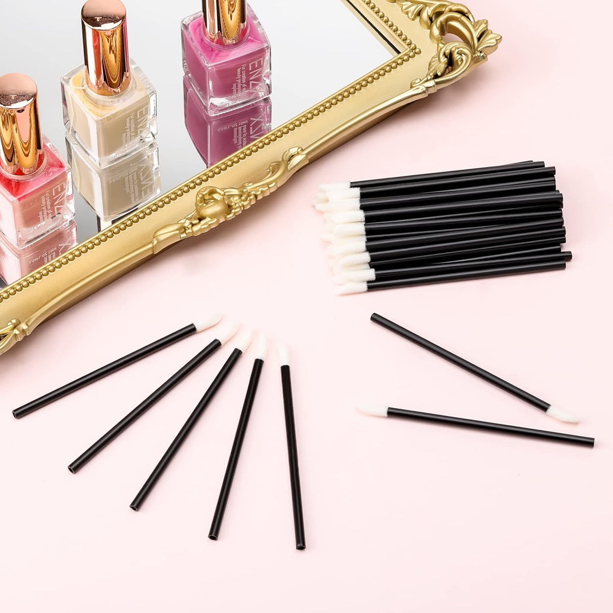 700 Piece Disposable Lip Wands - Lip Brushes, Lipstick & Gloss Applicators - Lint Free Makeup Applicator Brush Beauty Tool