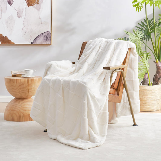 Cozy Bliss Checkered White Faux Rabbit Fur Throw Blanket, Soft Fuzzy Fluffy Minky Cream Furry Blankets for Couch, Bed (50 * 60 Inches Ivory)