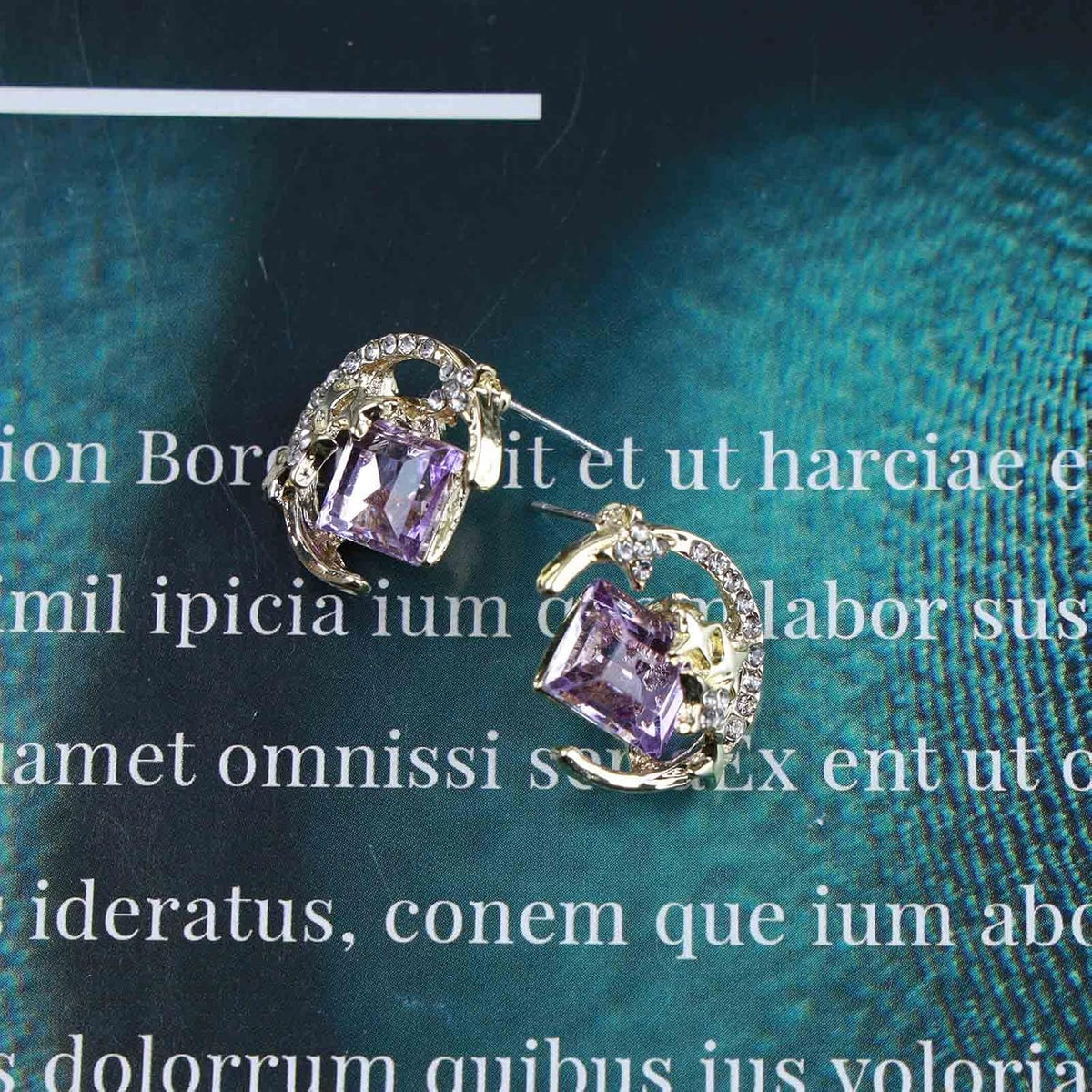 Vintage Purple Crystal Moon Earrings Amethyst Square Stud Earrings Rhinestone Crescent Earrings Gold Cz Star Stud Earrings Jewelry for Women