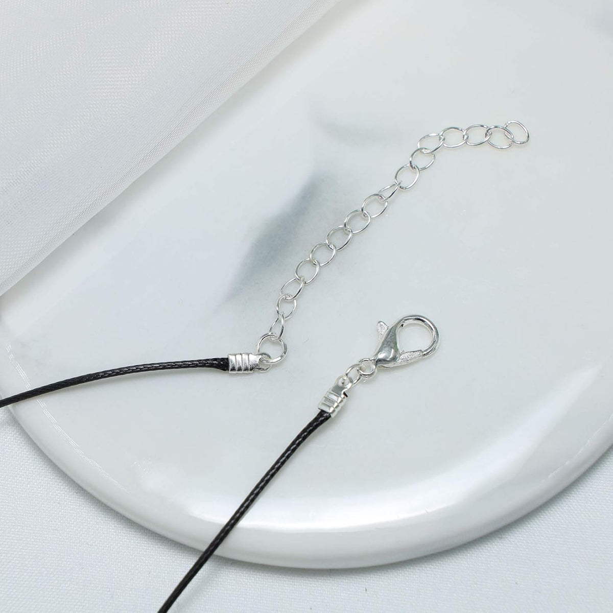 Fashion Silver Tiny Love Choker Necklace Chain Dainty Leather Collar Short Necklace Punk Charm Jewelry for Women and Girls