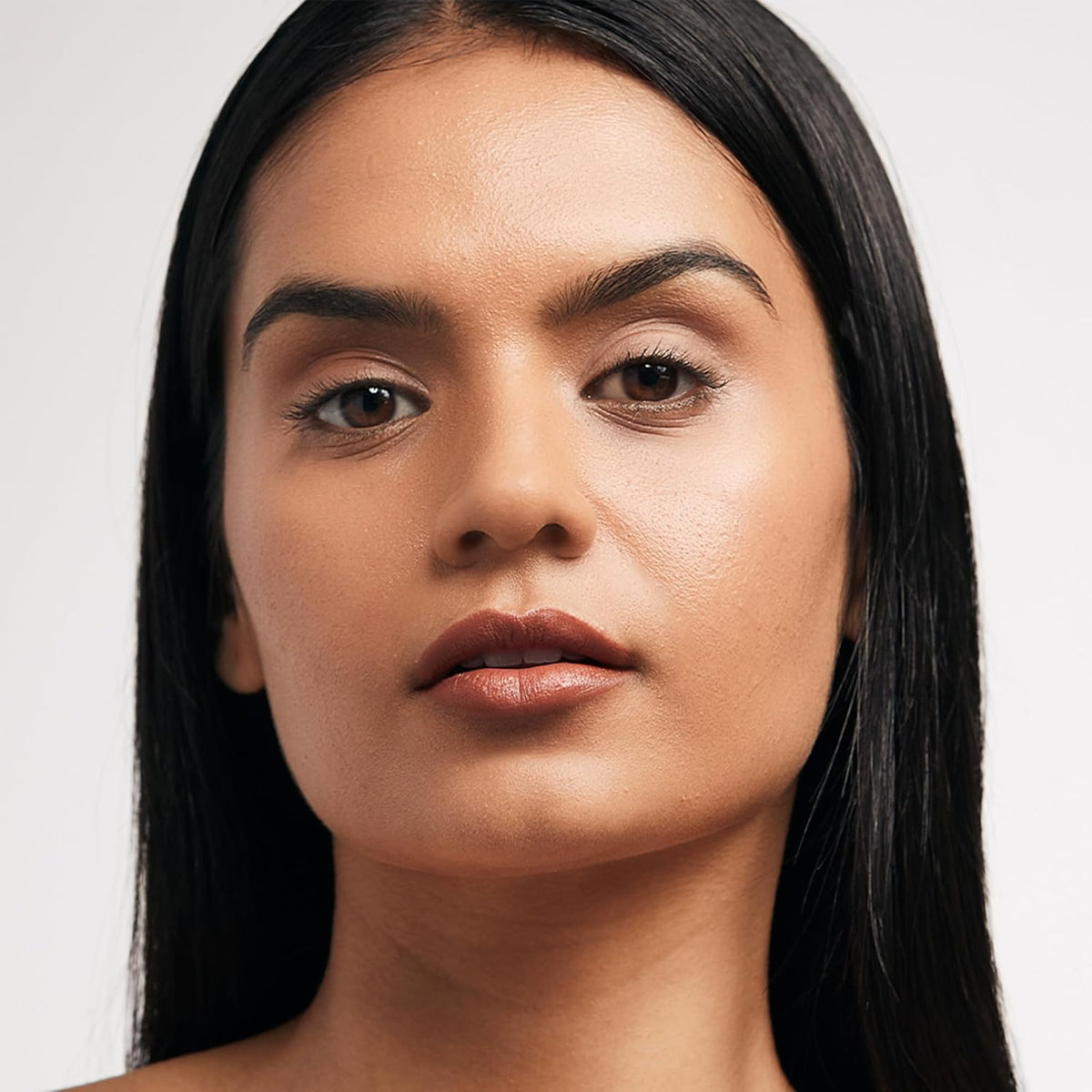 VASANTI Matte Crush Lipstick Pencil – Brownie Bite – High-Pigment, Soft Matte Lip Color – Long-Lasting, Water-Resistant, Smudge-Proof Lip Liner & Lipstick in One