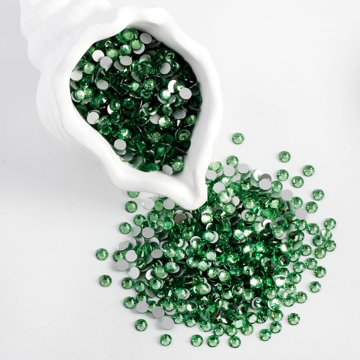 2000 PCS SS20 Flatback Rhinestones,12-Facet Diamond-Cut Glass Gems for Nail Art,Clothing,DIY Crafts,Glue-On Decoration Stones with Silver Backing,Peridot