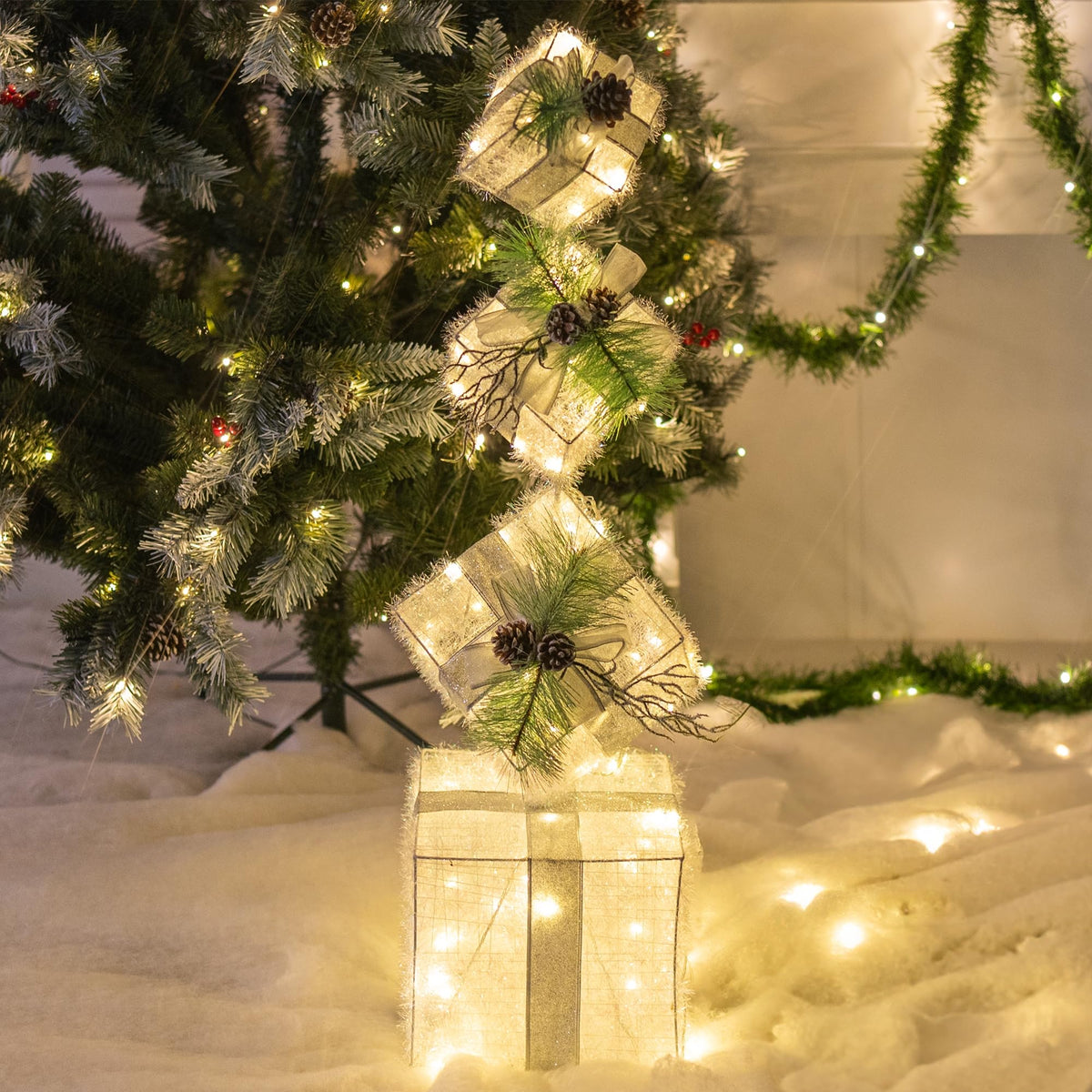 Hourleey Set of 4 Christmas Lighted Gift Boxes, 3FT Pre-lit 70 LED Stackable Light Up Present Boxes Ornament, Xmas Tinsel Boxes Decorations for Indoor Outdoor Home Yard Lawn Décor