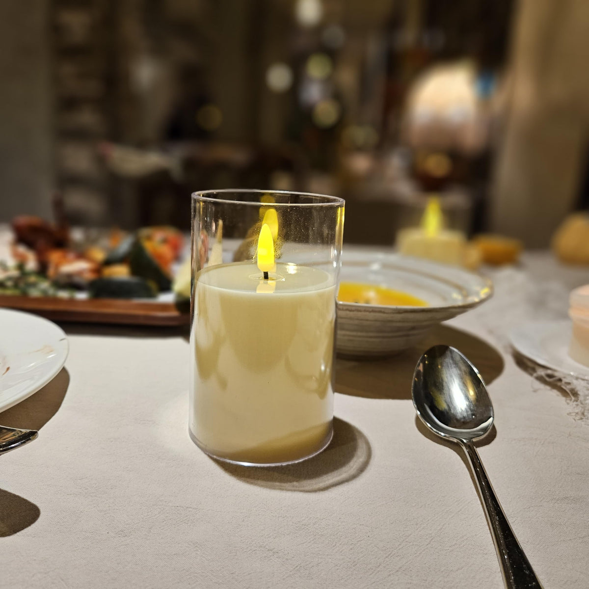 EVISINH Flameless Candles Battery Operated Candles Real Wax Pillar LED Candles with 10-Key Remote and Cycling 24 Hours Timer Set of 5(Ivory D3 xH4 5" 6")
