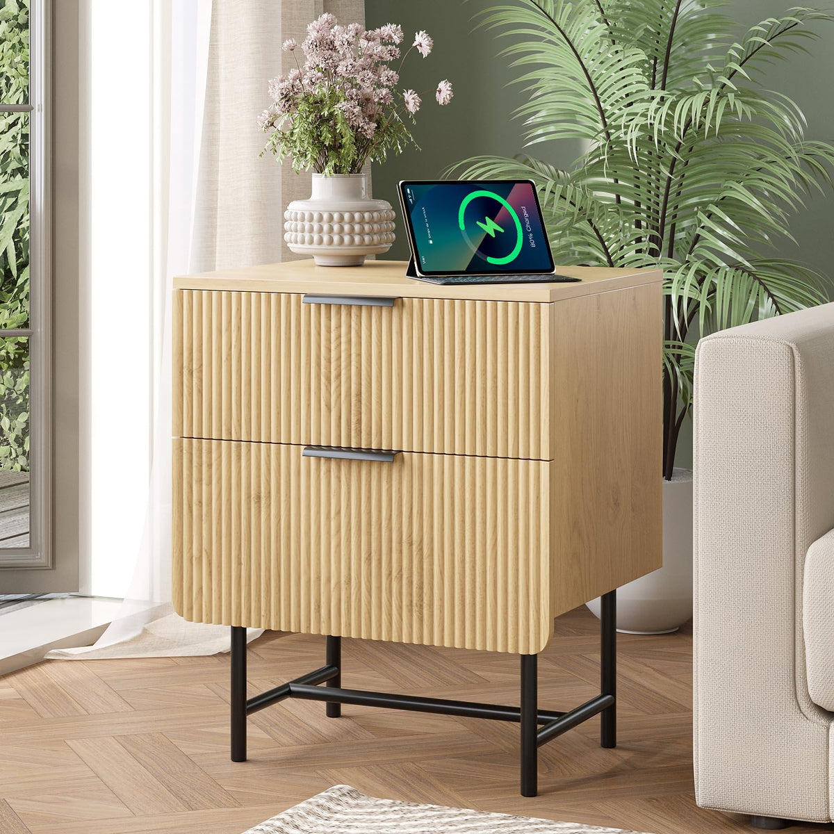 Fluted Nightstand with Charging Station, 20" Modern Bedside Table with 2 Drawers for Bedroom, Mid Century Modern End Table with Storage for Living Room, Natural Oak (1 Piece)