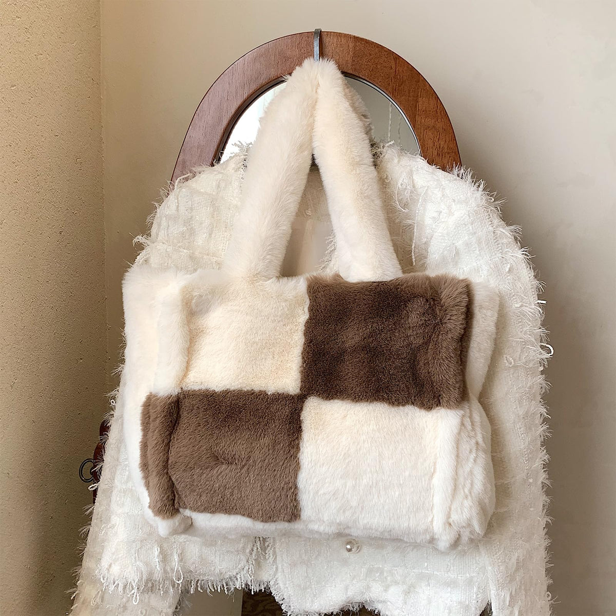 Extolove Fluffy Tote Bags Winter Furry Purse for Women Y2K Faux Fur Bag Fuzzy Shoulder Handbag (White with Coffee)