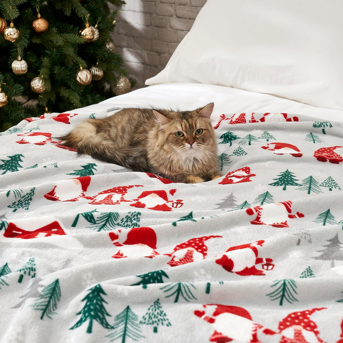 Cozy Bliss Gnome Throw Blanket Spring Blanket Warm Plush Throw Blankets,Ultra Soft Cozy Throw Blankets for Couch,Sofa and Bed(Xmas Gnome Family,50"x60")