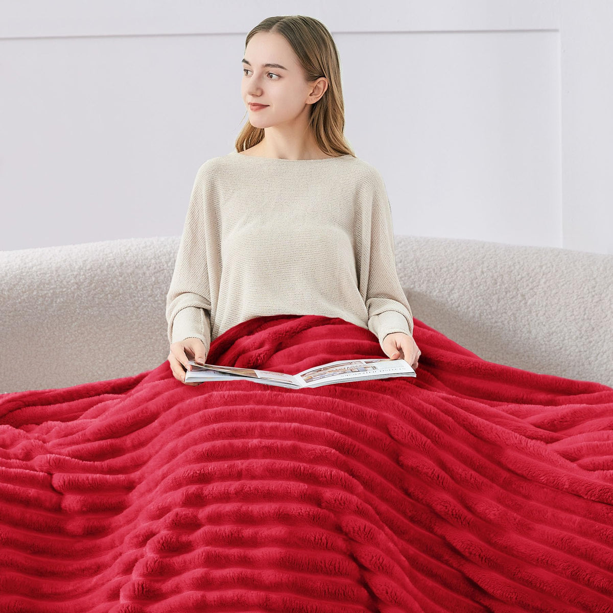 BEDELITE Fleece Throw Blanket for Couch, 300GSM Soft & Warm Fluffy Queen Blanket, Decorative and Giftable Striped Red Blankets for Women, Men, 50"x60"