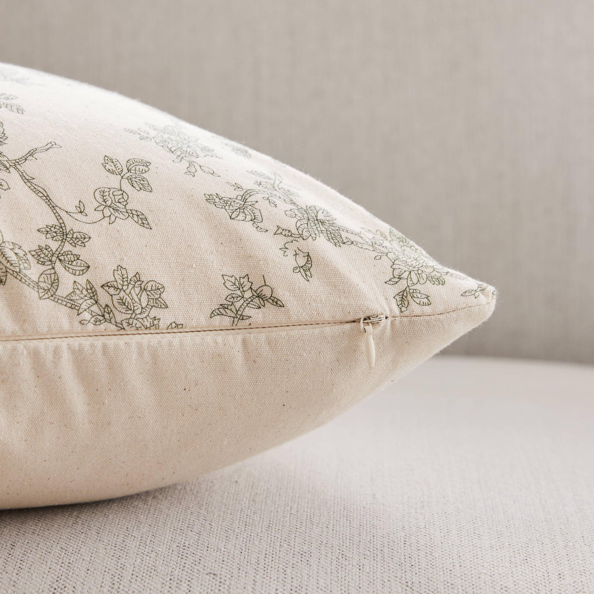 YZJZEDS 100% Cotton French Pastoral Lumbar Throw Pillow Covers Set of 2, 12x20 Inch Green Farmhouse Decorative Cushion Covers for Sofa Bed Living Room Home Decor