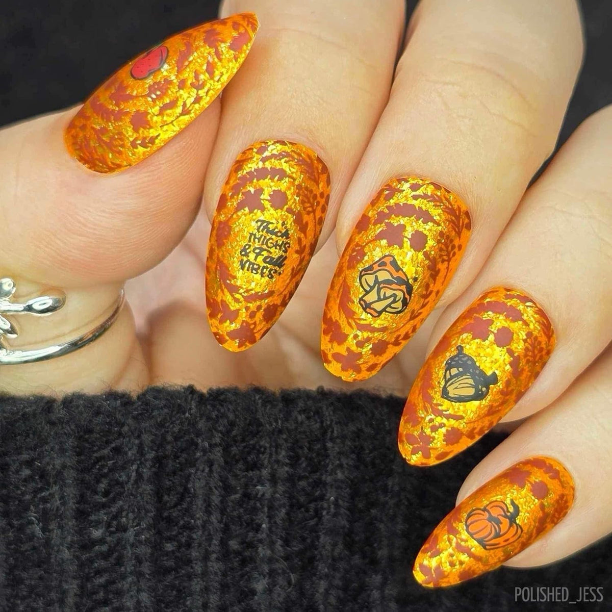 Maniology Fall Frames Nail Stamping Plate, Rustic Leafy Borders Stamp Plates, Cozy Autumn Wreath Manicure Designs, Earthy and Neutral Leaf Patterns