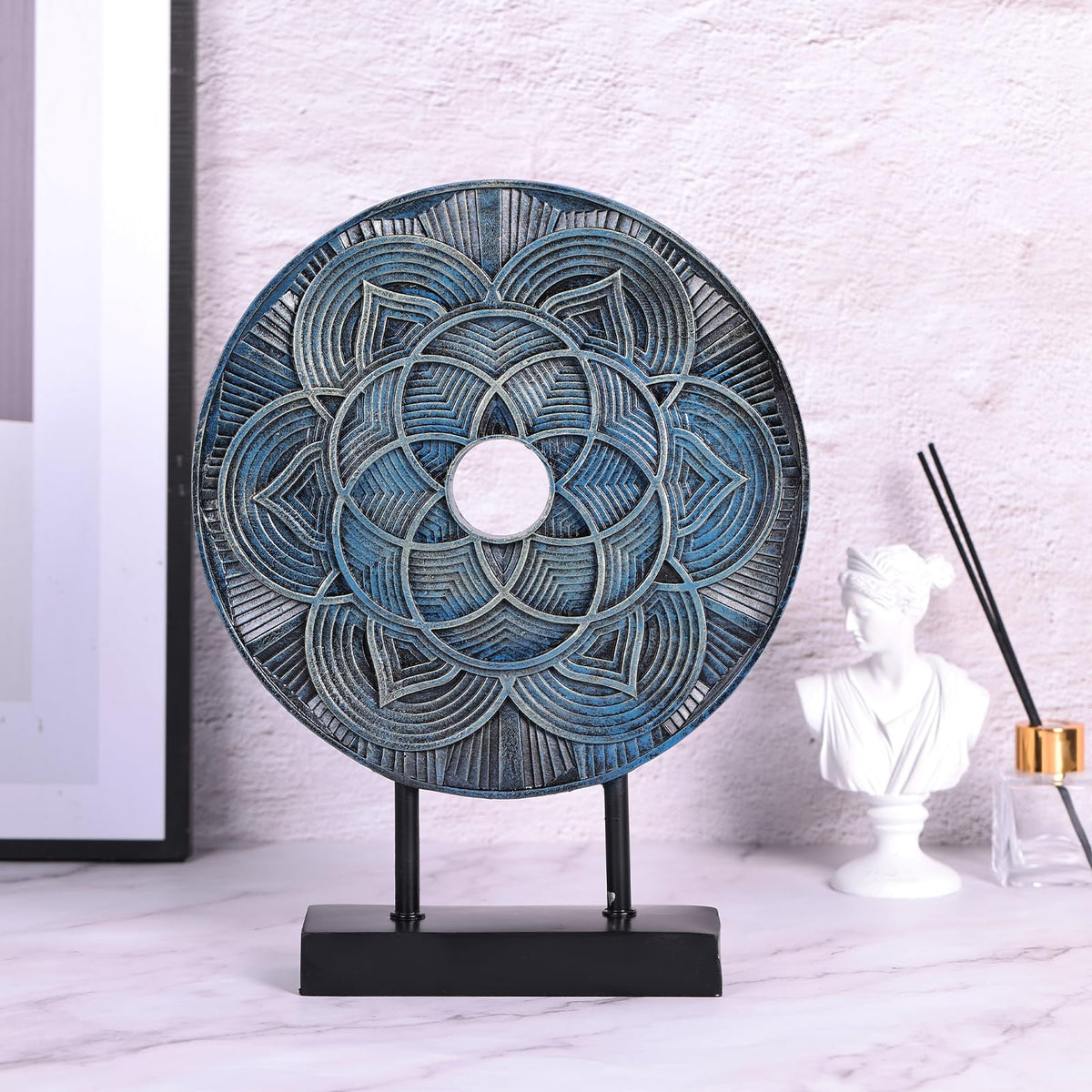DOVDOV Blue Statue Home Decor, Kitchen Table Centerpiece, Blue Shelf Decorative Sculpture. Suitable for Cabinet, Console, Living Room, Coffee Table, Dining Table Centerpiece, Entrance Decor.