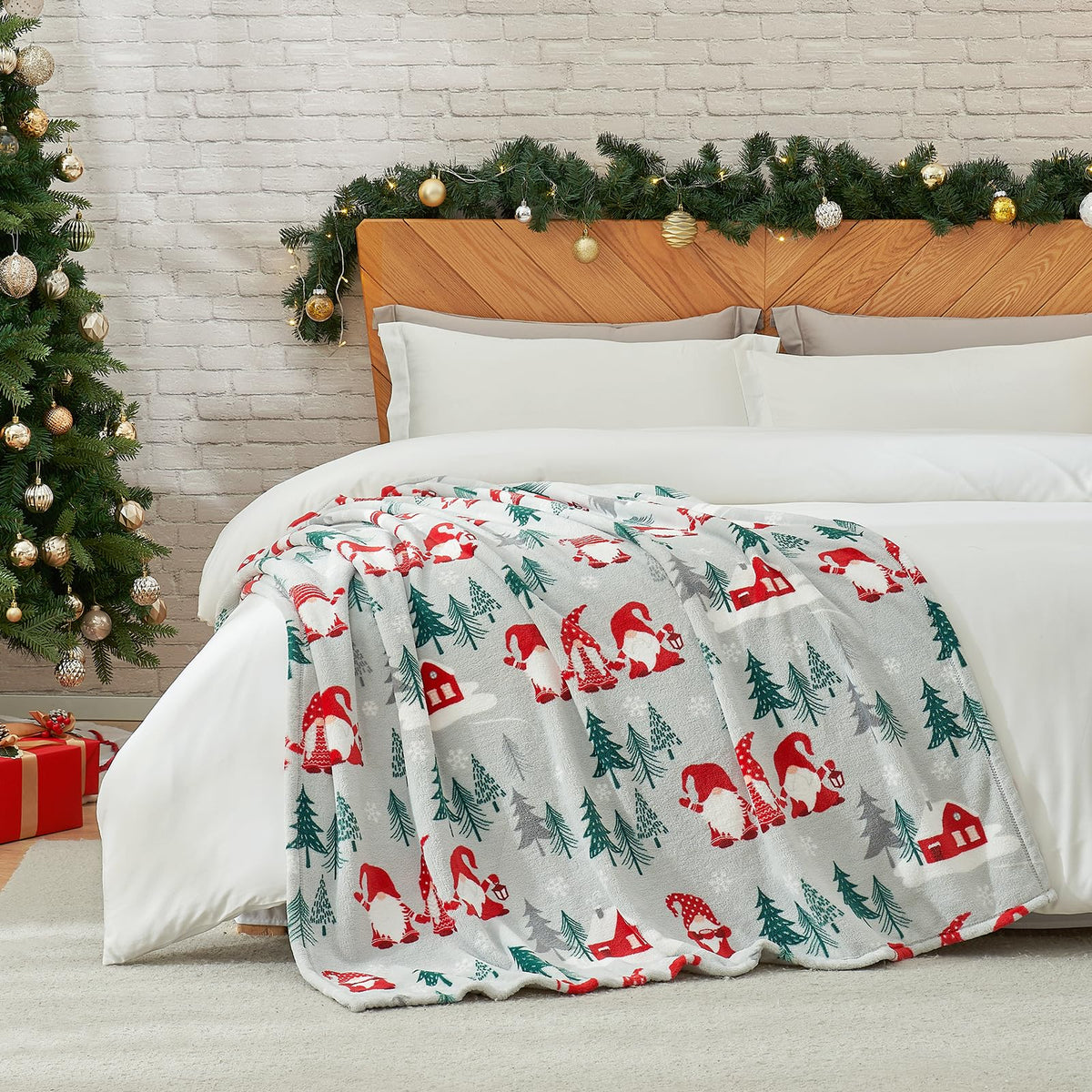 Cozy Bliss Gnome Throw Blanket Spring Blanket Warm Plush Throw Blankets,Ultra Soft Cozy Throw Blankets for Couch,Sofa and Bed(Xmas Gnome Family,50"x60")