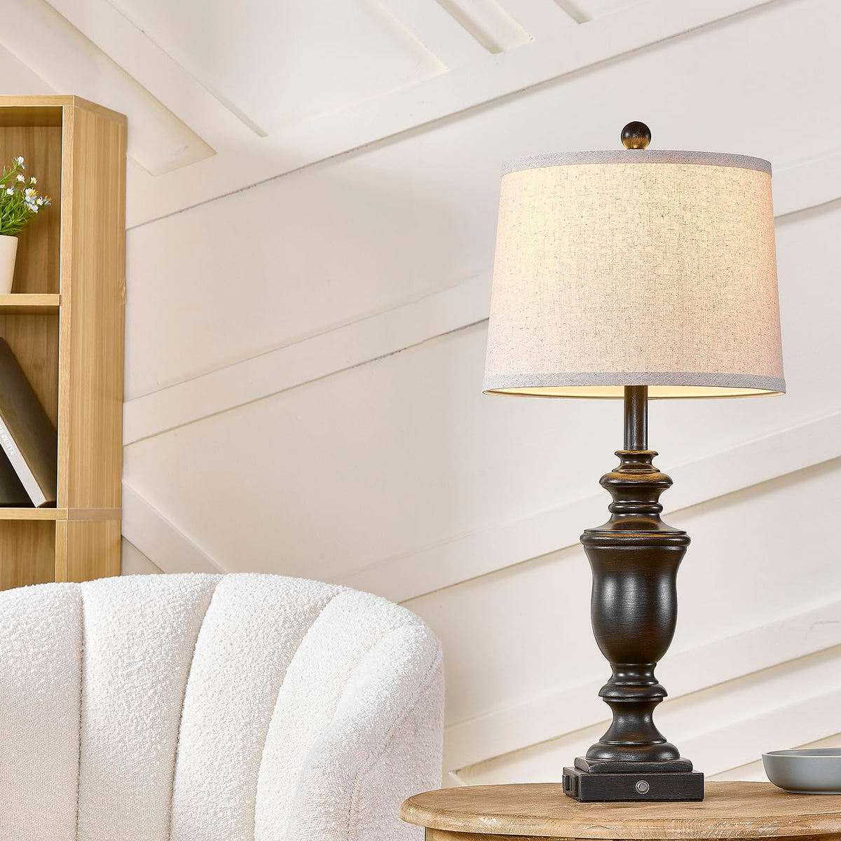SAIWEYA 27.5" Set of 2 Farmhouse Table Lamps for Bedroom, 3 Way Dimmable Bedside Lamp with 2 USB +AC Outlet Nightstand Lamps for Living Room Resin Rustic Touch Lamps (Antique Black)