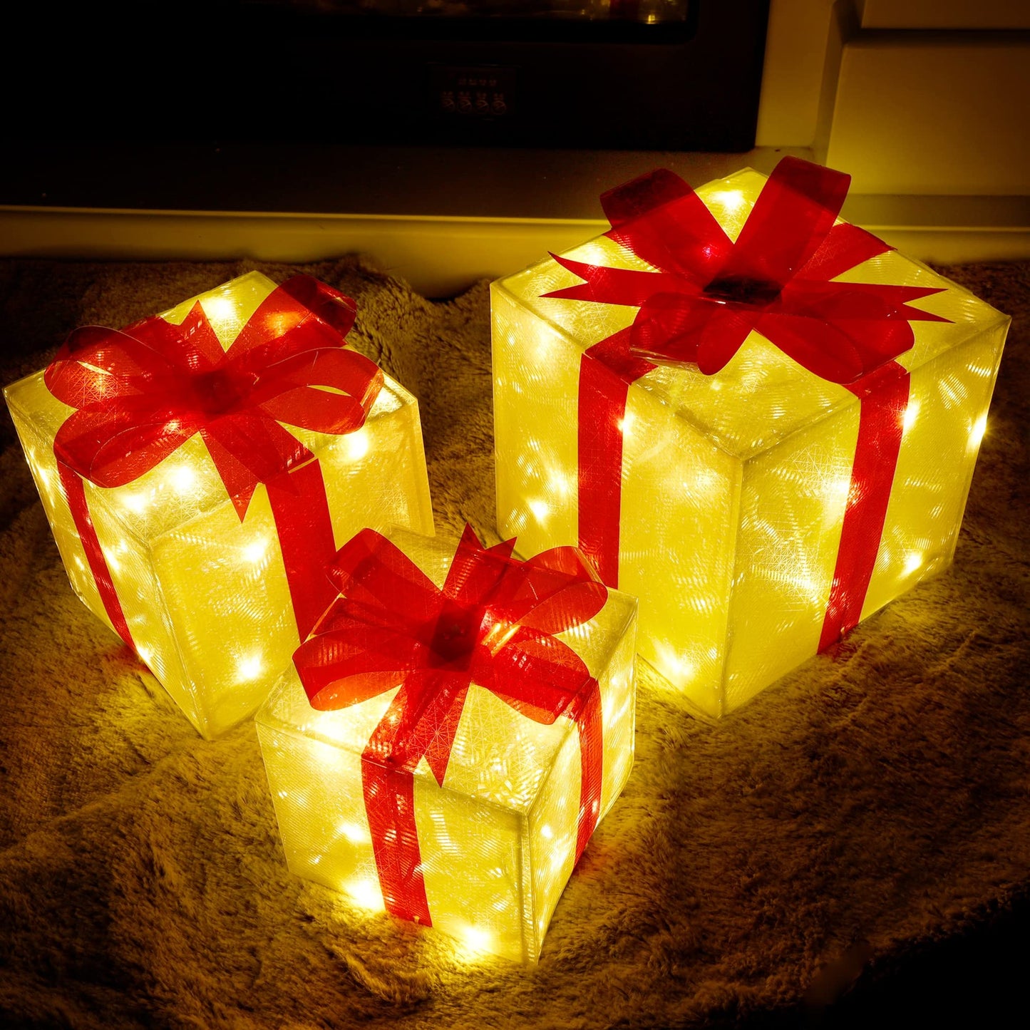 Lulu Home Christmas Box Decorations, Set of 3 Light Up Boxes with Red Bows, Plug-in 60 LEDs Warm White Lighted Xmas Boxes for Christmas Tree Holiday Indoor Outdoor Decors