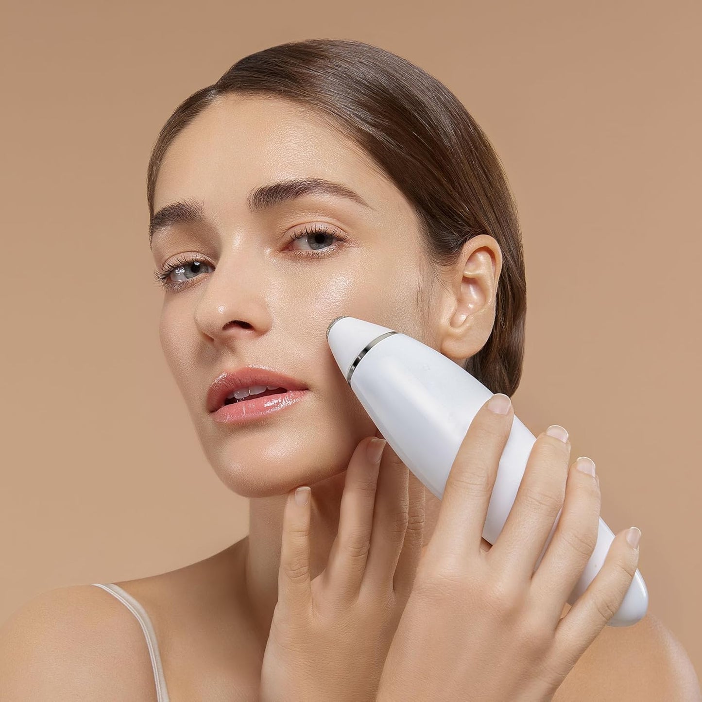 Reinvo Facial Microdermabrasion Wand by Project E Beauty | Gentle Exfoliation | Reduce Wrinkles & Fine Lines | Decrease Pores | Fresh & Radiant Skin | 4 Interchangeable Heads | Vacuum Suction Device