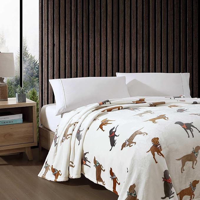Eddie Bauer - Full/Queen Blanket, Ultra Plush Bedding, Lightweight Home Decor for All Seasons (Dogs with Scarves White, Full/Queen)