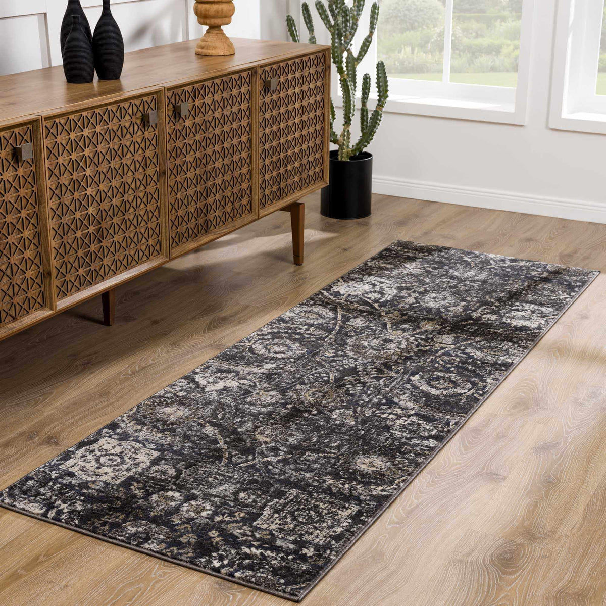 Hauteloom Owatonna Rustic Farmhouse Living Room Bedroom Dining Room Area Rug - Style - Traditional Floral Look - Dark Brown, Grey, Black, Cream - 5'3" x 7'3"