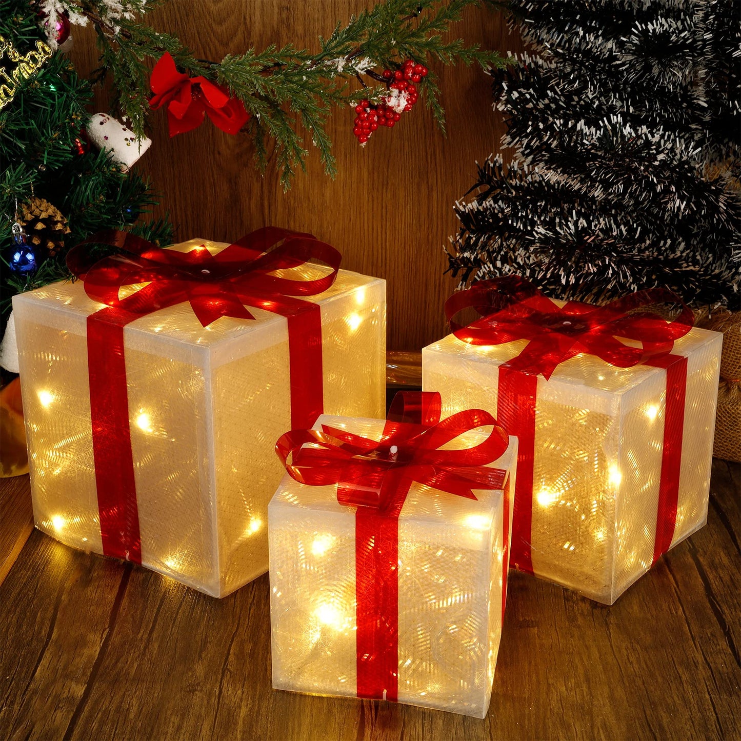 Lulu Home Christmas Box Decorations, Set of 3 Light Up Boxes with Red Bows, Plug-in 60 LEDs Warm White Lighted Xmas Boxes for Christmas Tree Holiday Indoor Outdoor Decors