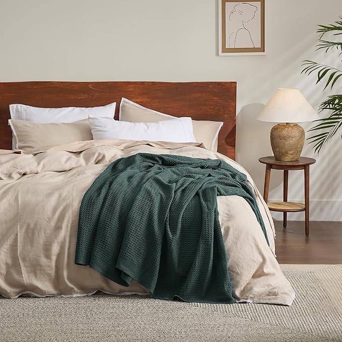 Bedsure 100% Cotton Blanket Twin XL Size for Bed - Breathable and Soft, Waffle Weave Blanket for Summer Spring, Dark Green, 66x90 inches