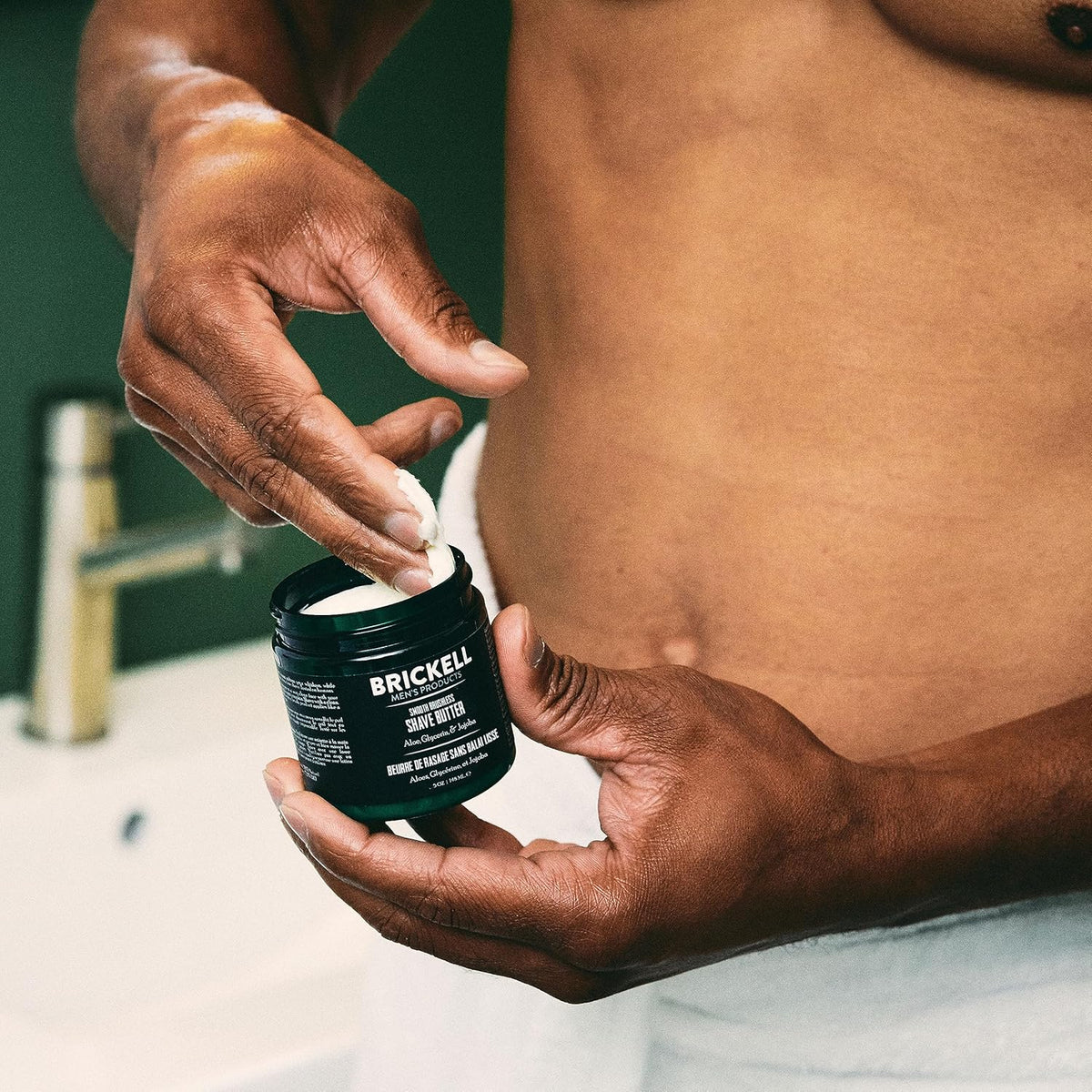 Brickell Men's Smooth Brushless Shave Butter for Men, Natural and Organic Smooth Shaving Butter to Fight Nicks, Cuts and Razor Burn, 5 Ounce, Unscented